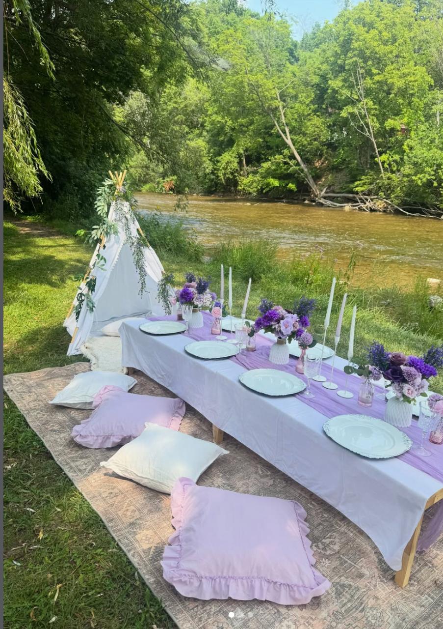 Lavender and ivory riverside picnic styling